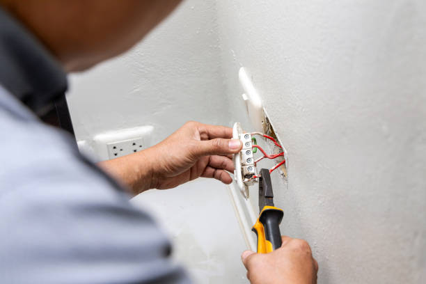 Best Circuit Breaker Repair  in Tulare, CA